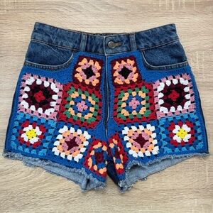 Farm Rio Anthropologie Denim Crochet Patchwork Jean Shorts Blue Rainbow  25